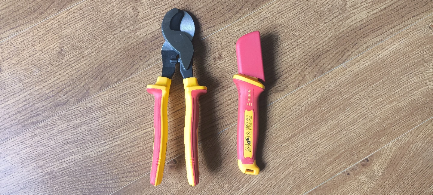 Insulated Cable Cutters and Stripper Tool Set