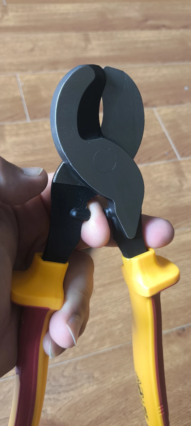 Insulated Cable Cutters and Stripper Tool Set - photo 4