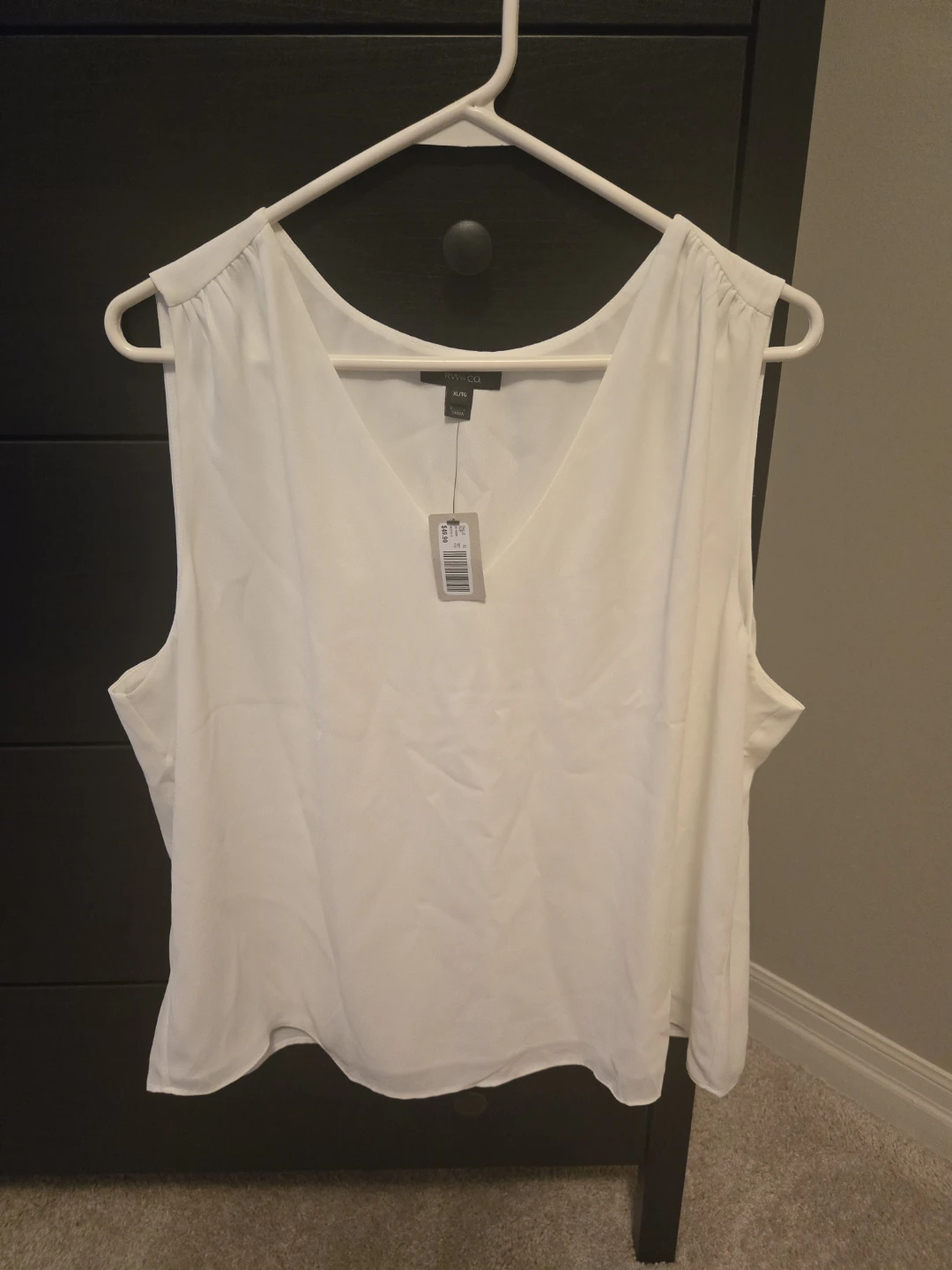RW & Co. White Sleeveless Blouse - Size XL