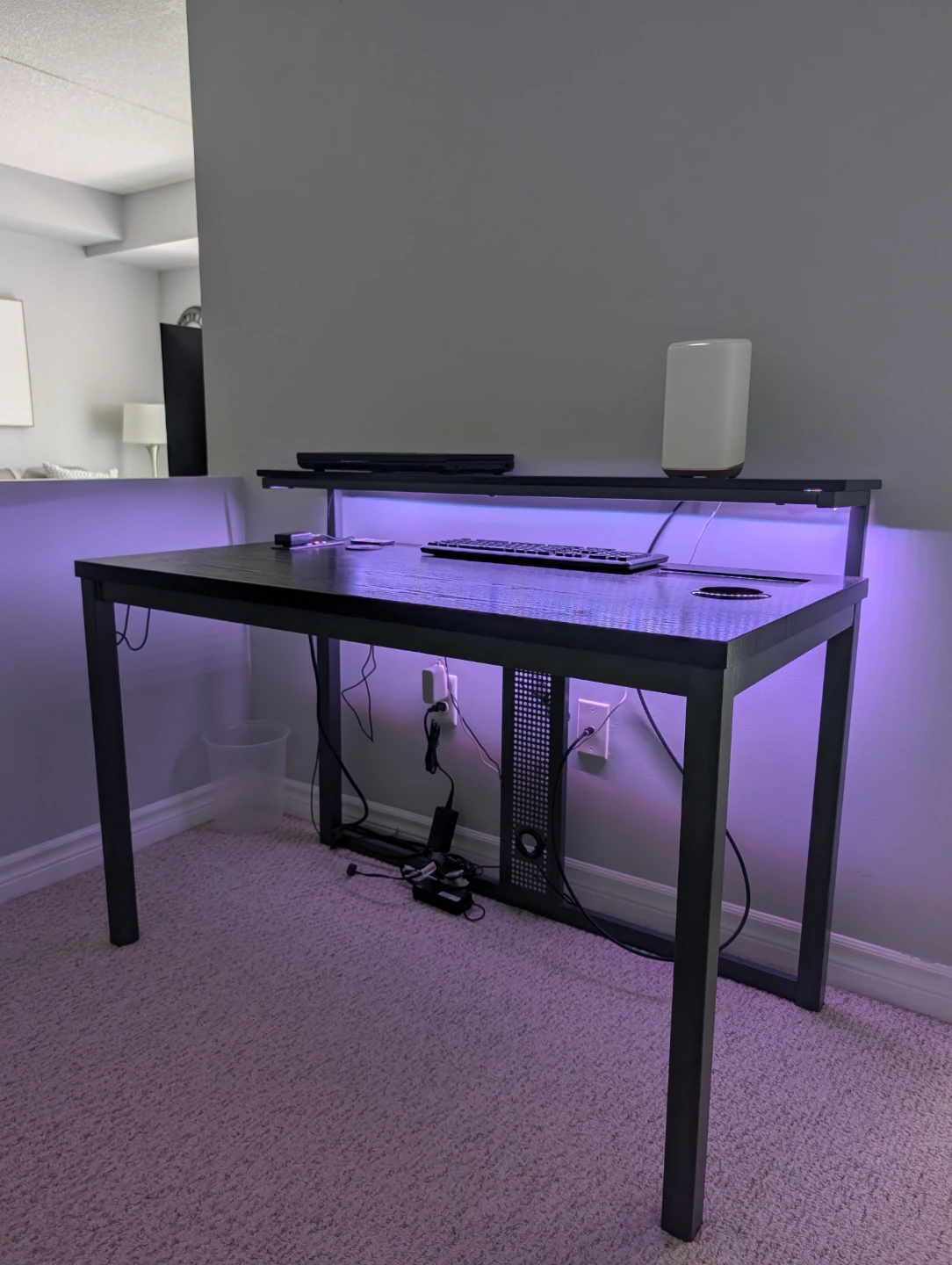 Modern Computer Desk + Autonomous Ergonomic Chair