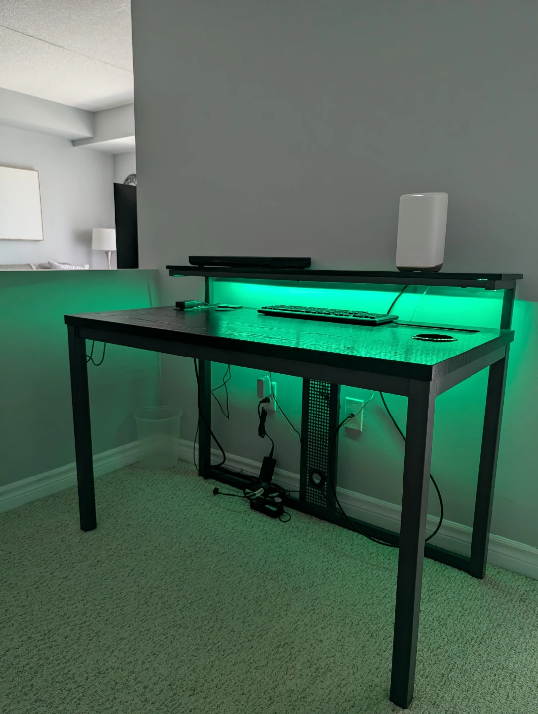 Modern Computer Desk + Autonomous Ergonomic Chair - photo 2
