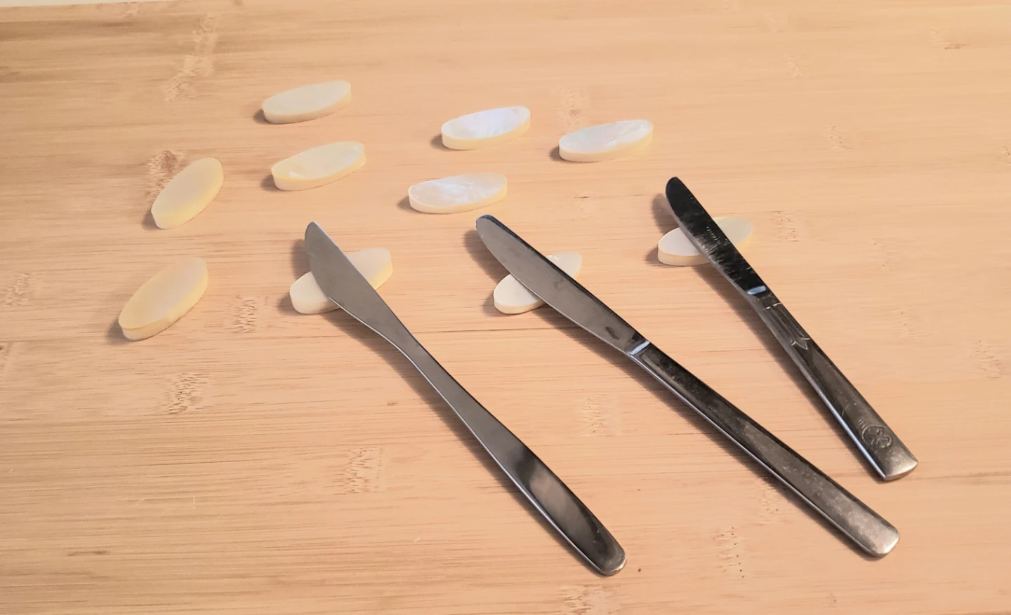 $3 for All New Mother of Pearl Chopstick/Utensils Rests - photo 3