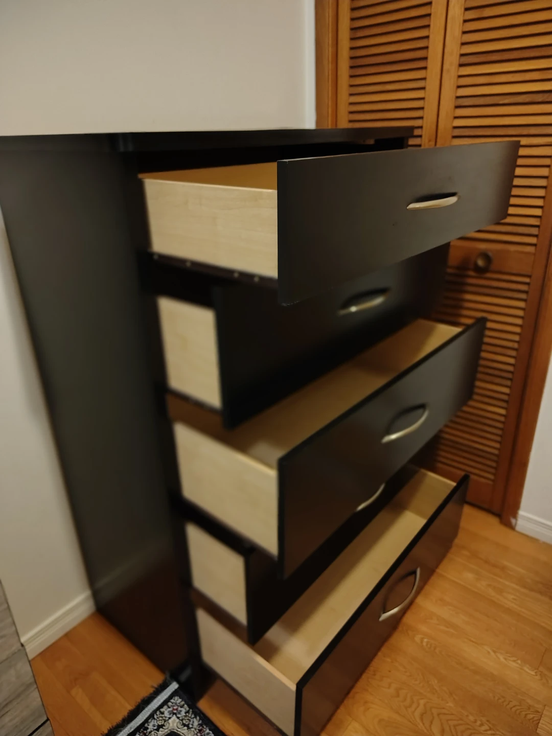 Black 5-Drawer Dresser , like new - photo 3