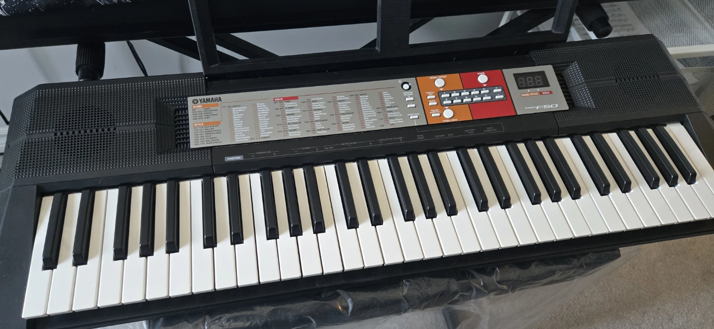 Yamaha PSR F50 Portable Keyboard