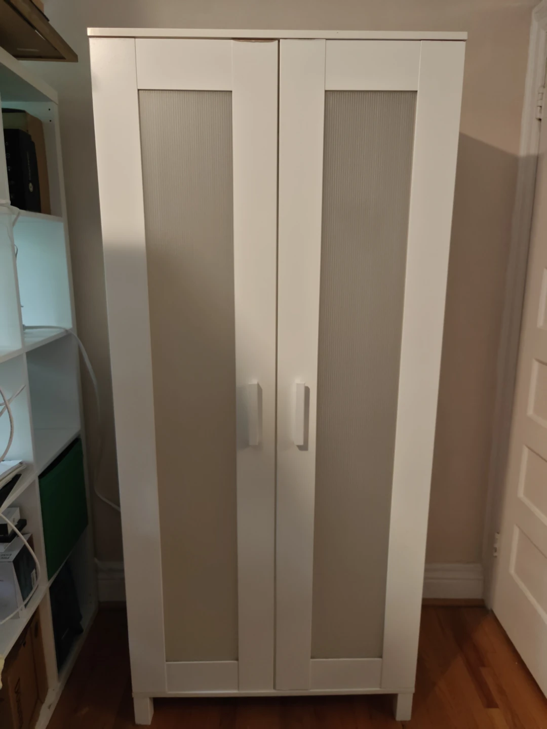 White ANEBODA Wardrobe with Frosted Panels