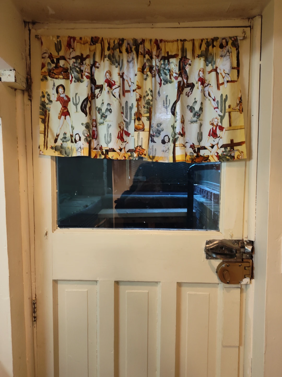 Vintage Cowgirl and Cactus Print Kitchen Curtains - photo 2