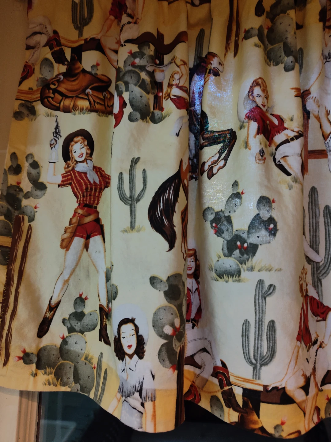 Vintage Cowgirl and Cactus Print Kitchen Curtains - photo 4