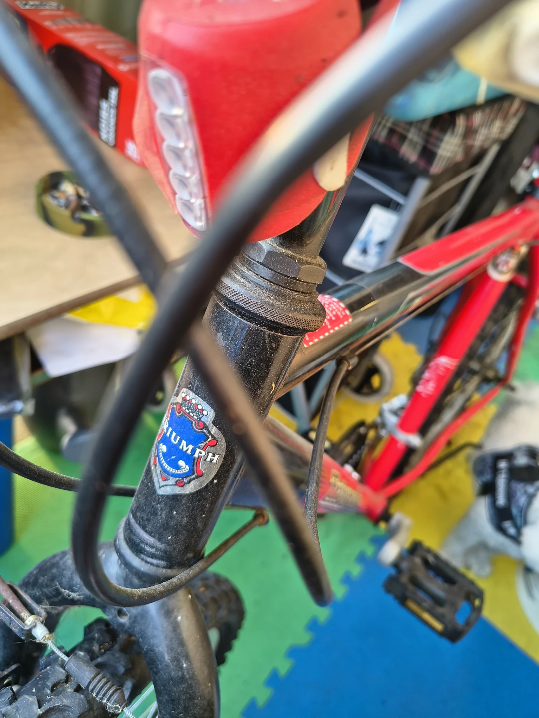 Red Triumph Challenger Bicycle - photo 5
