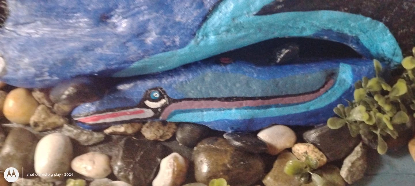 Driftwood sculpture with painted marine life - photo 3