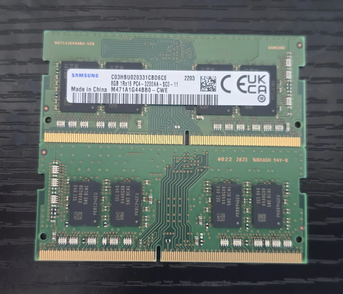 2 x Samsung 8GB DDR4 3200MHz SODIMM RAM M471A1G44BB0
