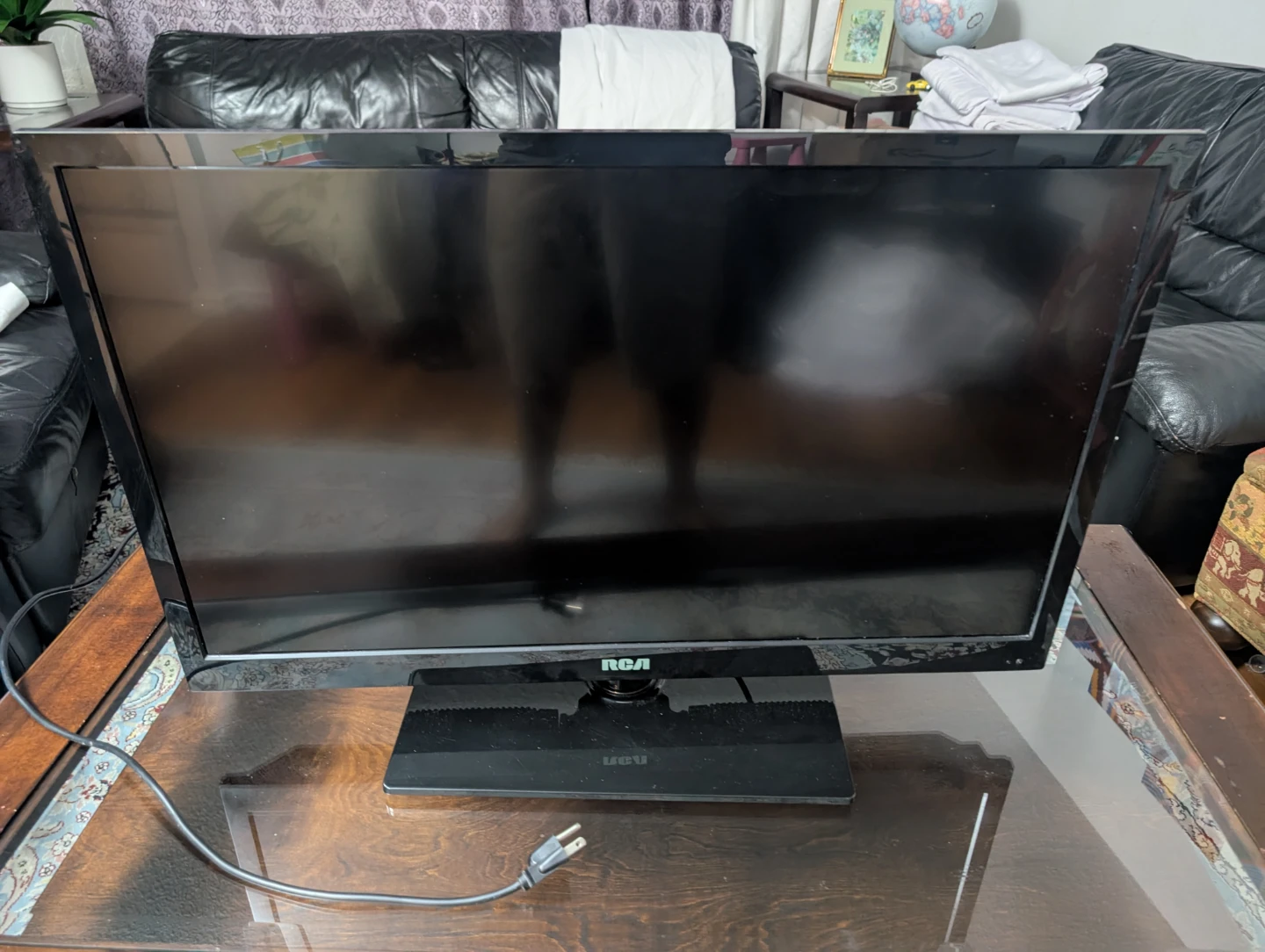 RCA 32" LED TV RLDE3258A-C
