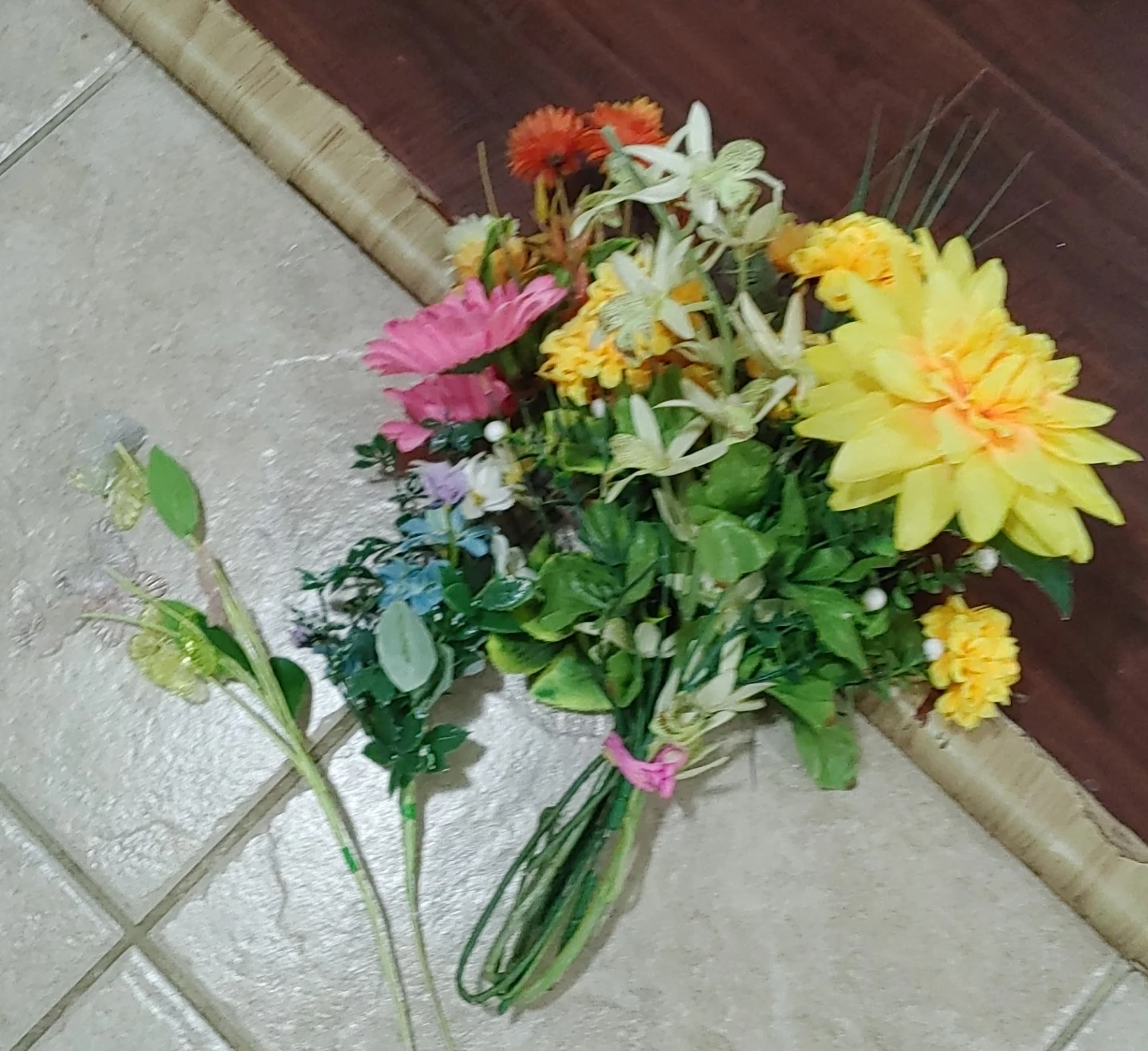 Artifical Flowers and Vase - photo 2