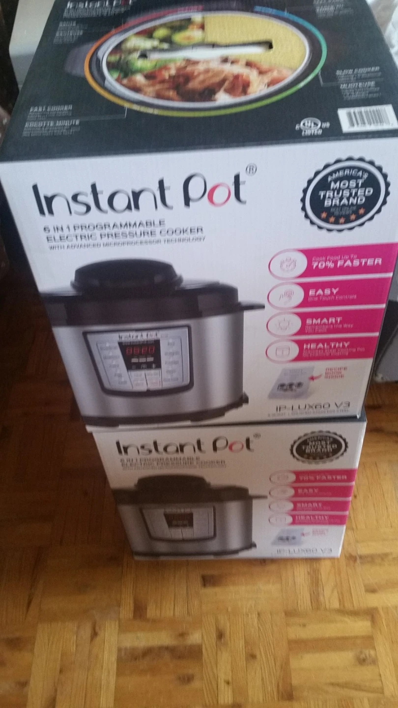 Instant Pot 6 Quart 6-in-1 Multi-Use Electric Pressure Cooker