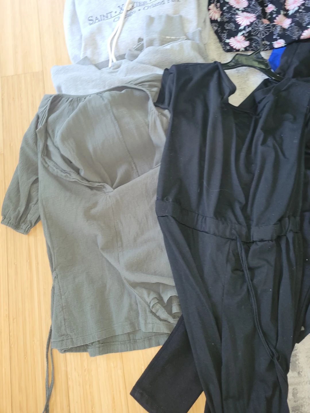 Assorted Women's Clothing Bundle - photo 2