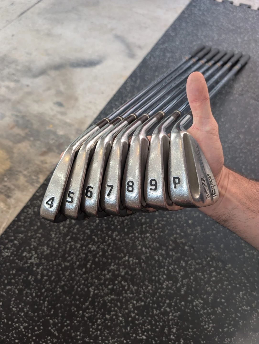 Right handed MacGregor Eliminator Golf club Irons - photo 2