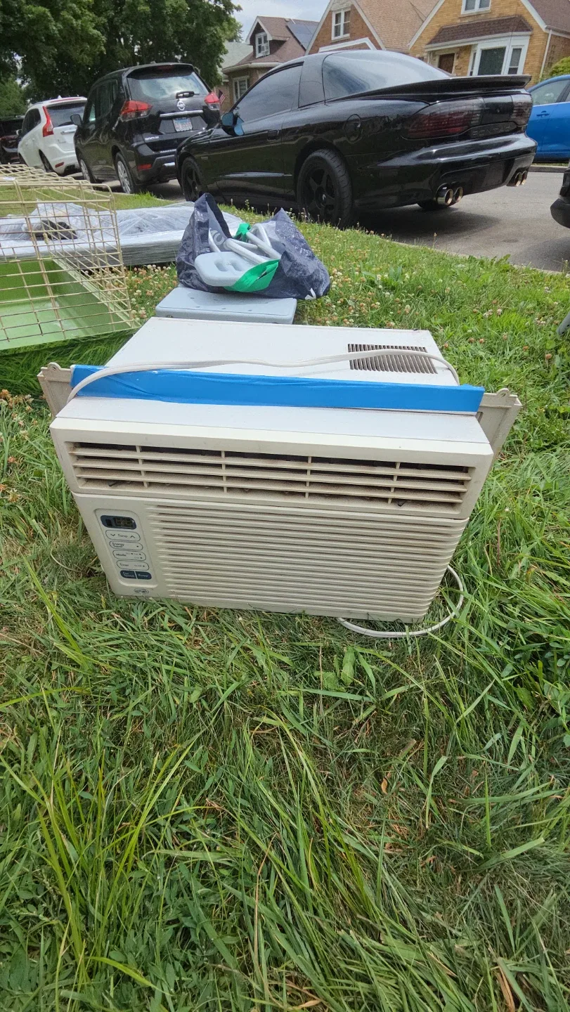 Hampton Bay Window Air Conditioner - photo 3