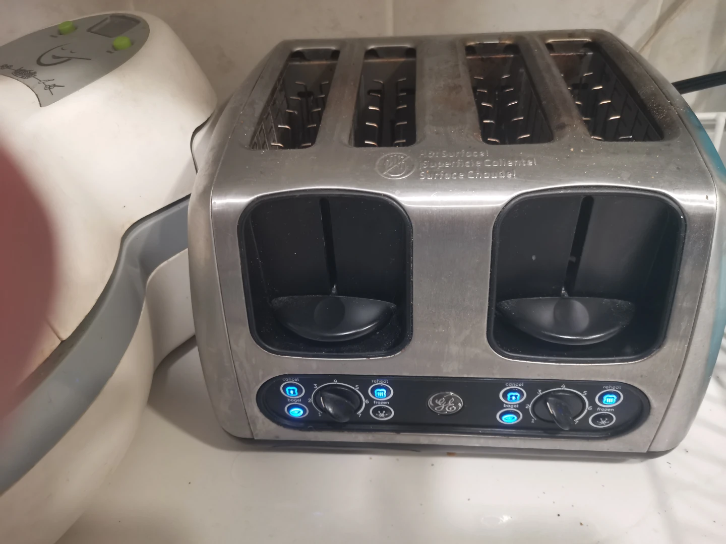 GE 4-Slice Toaster
