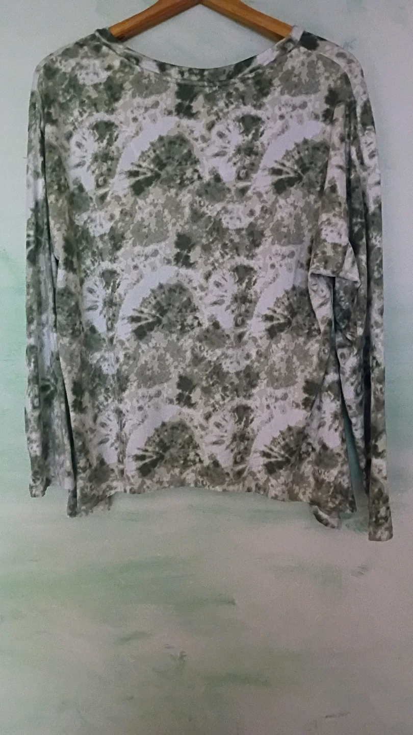 Kikit Tie-Dye Long Sleeve Top and Shorts Set - photo 2
