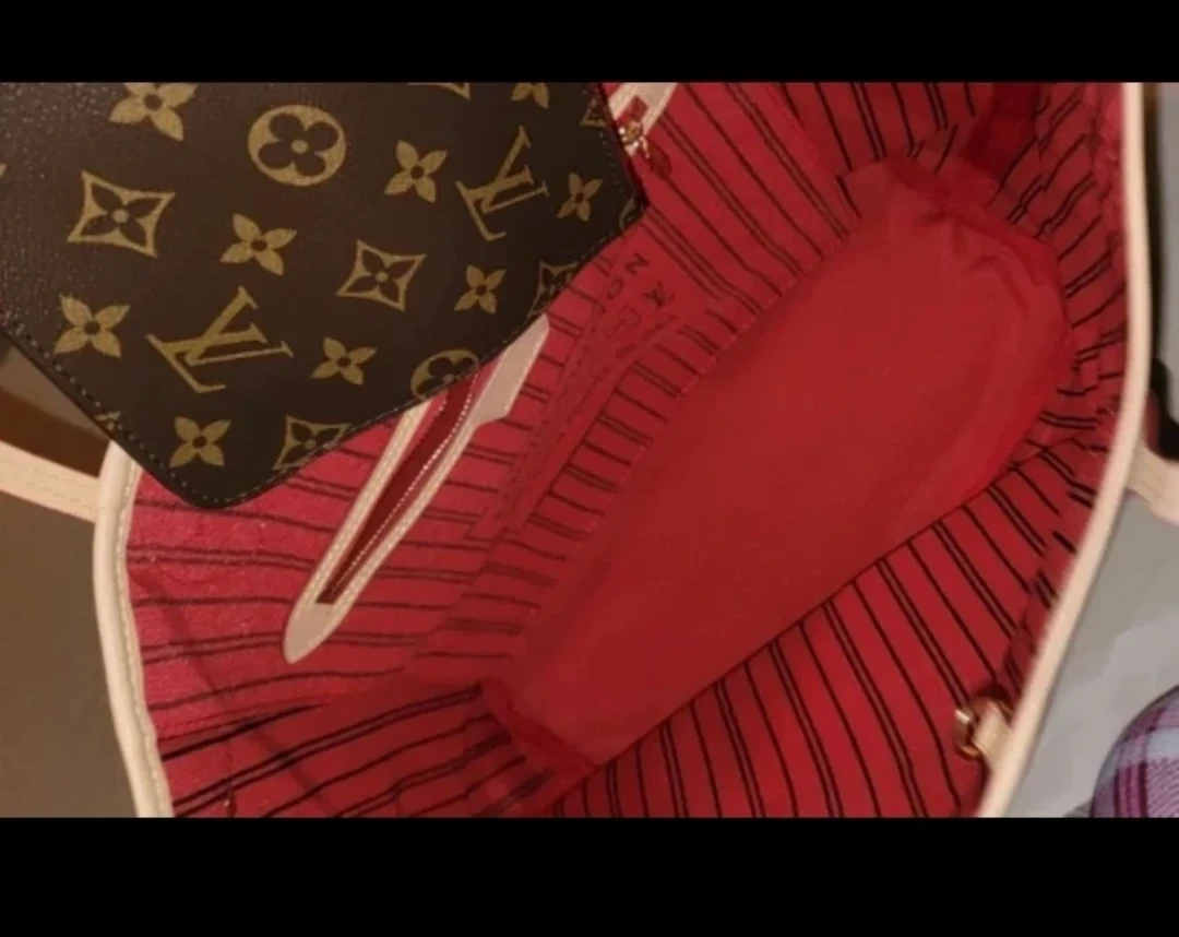Louis Vuitton Neverfull MM Monogram Tote Bag - photo 3