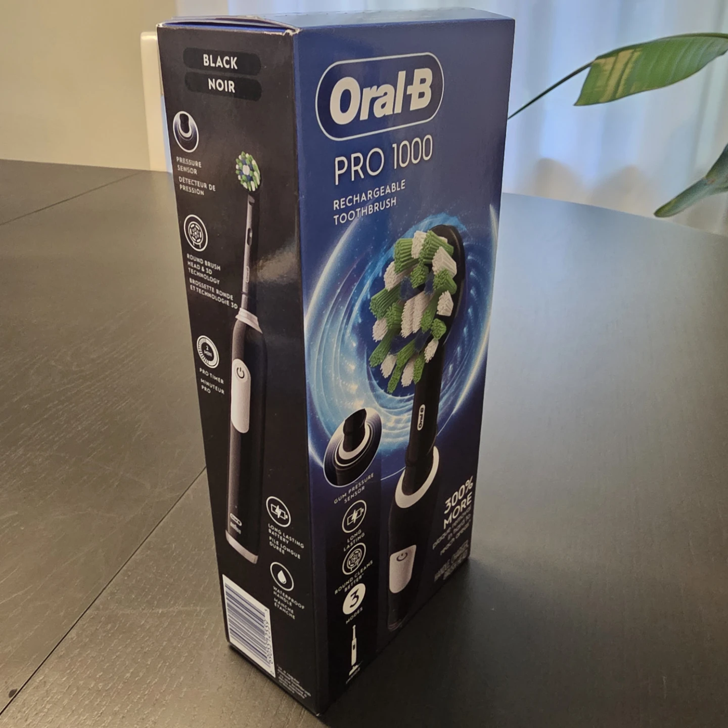 Oral-B Pro 1000 Rechargeable Toothbrush - photo 2