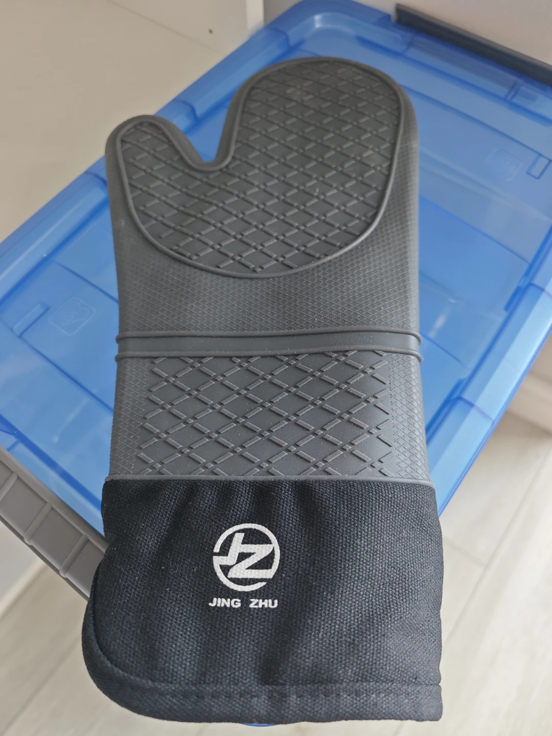JING ZHU Oven Mitt