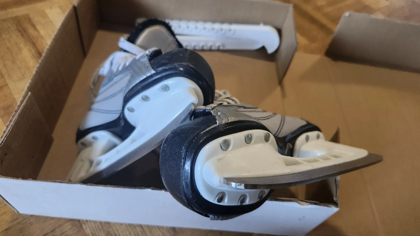 Bauer Hockey Skates - photo 2