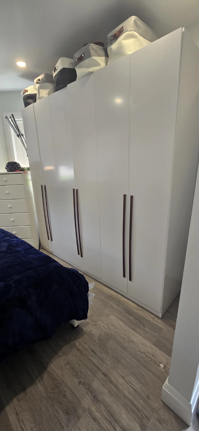 White 6-Door Wardrobe with Dark Handles - photo 3