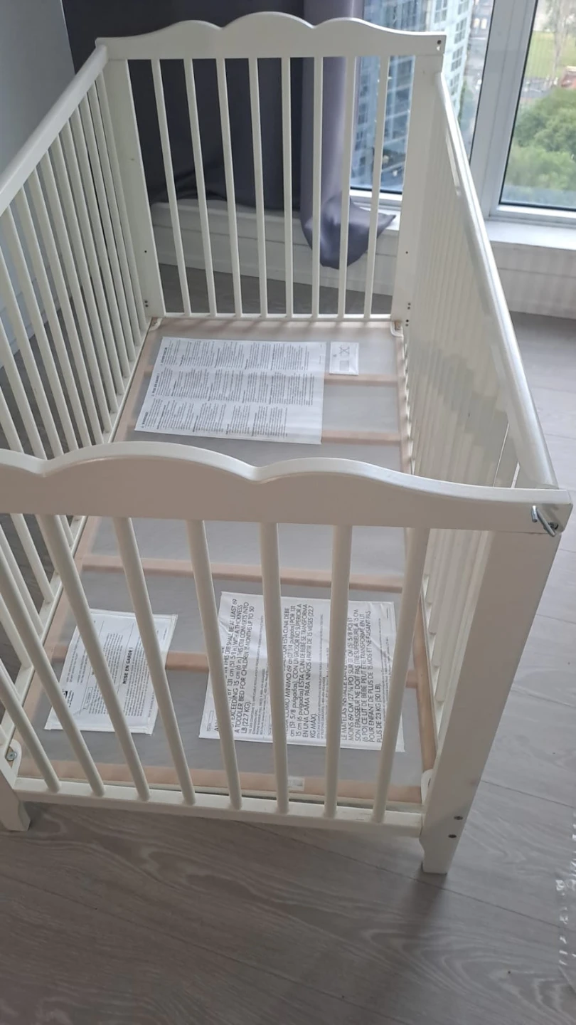 White Baby Crib - No mattress - No delivery