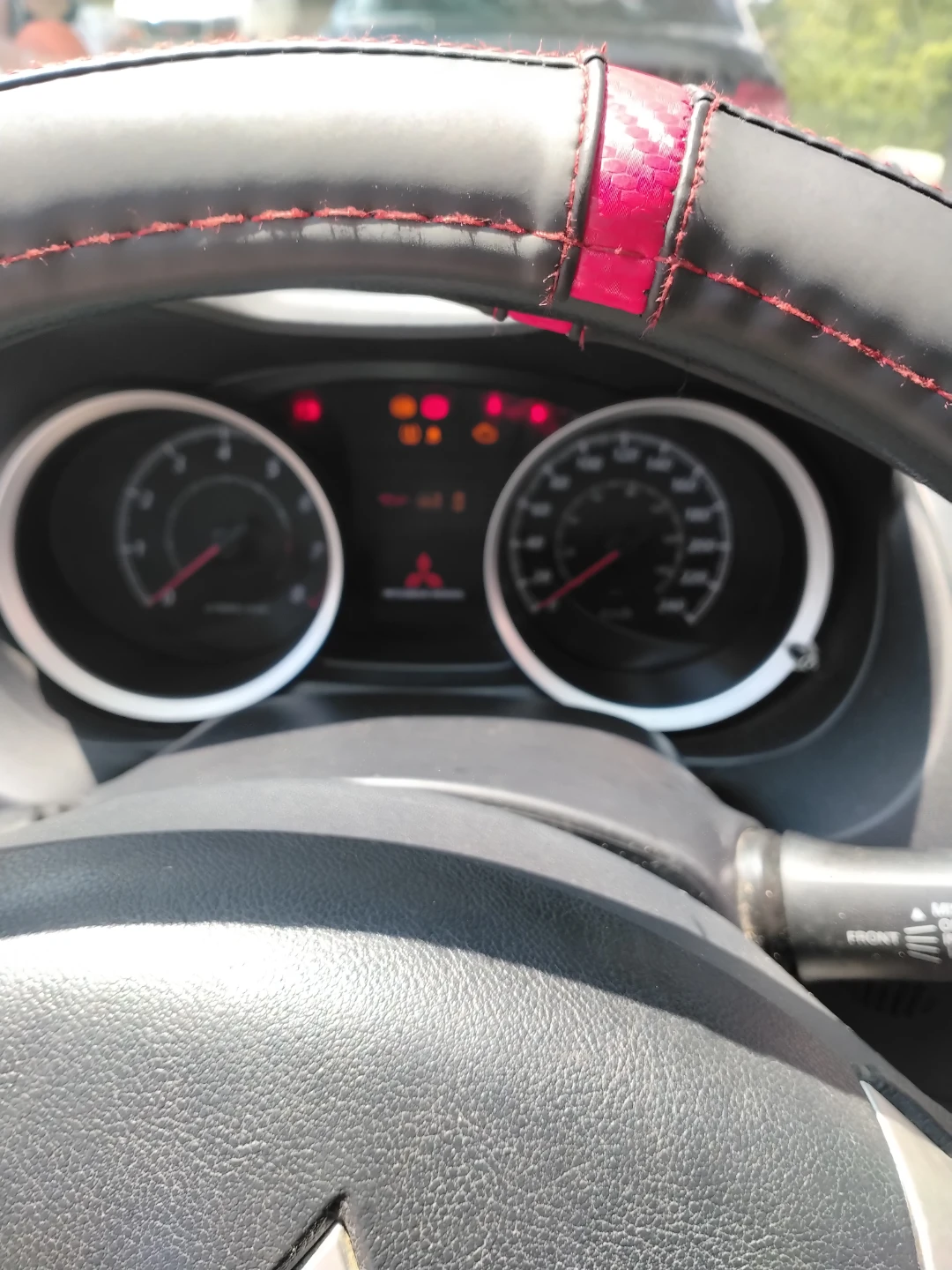 Mitsubishi Lancer Car Interior - photo 2