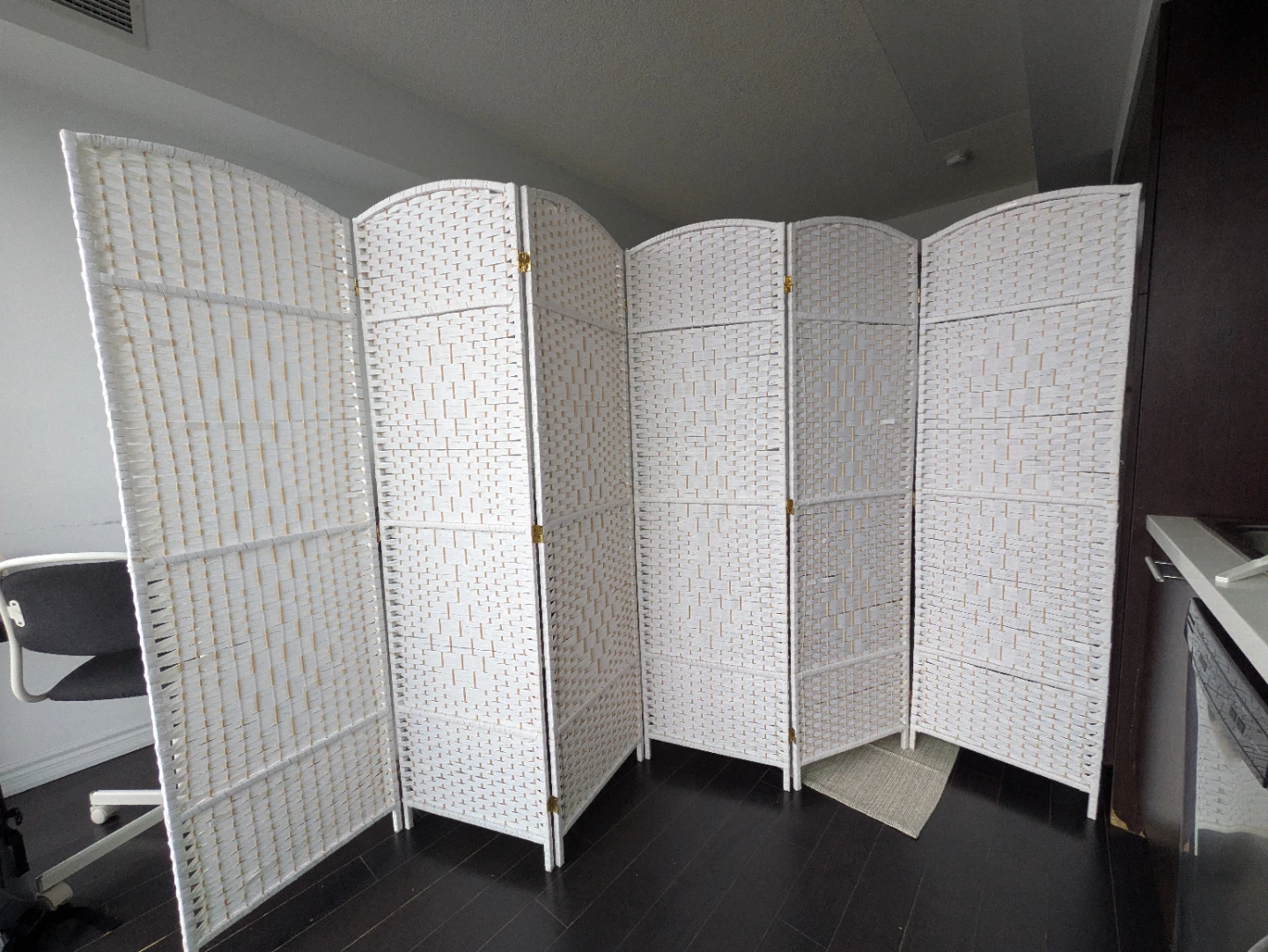 White 6-Panel Woven Room Divider Screen