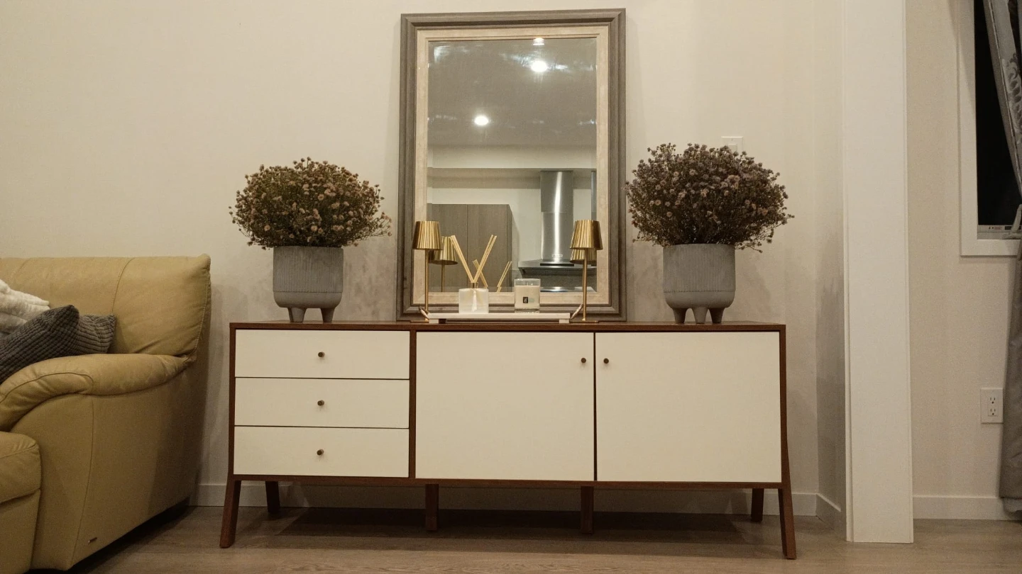Title Structube Mid-Century Modern Sideboard / Buffet Cabinet