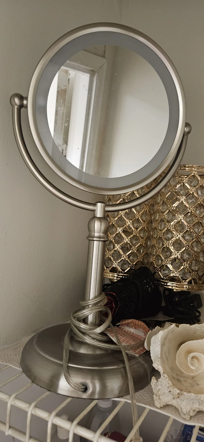 Lighted Makeup Mirror