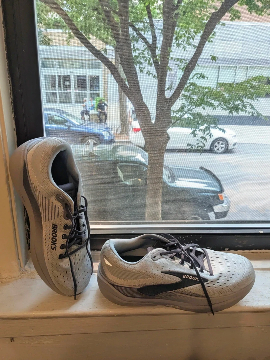 Brooks Ghost Max 3 Size 13 EE Rare Size! - photo 2