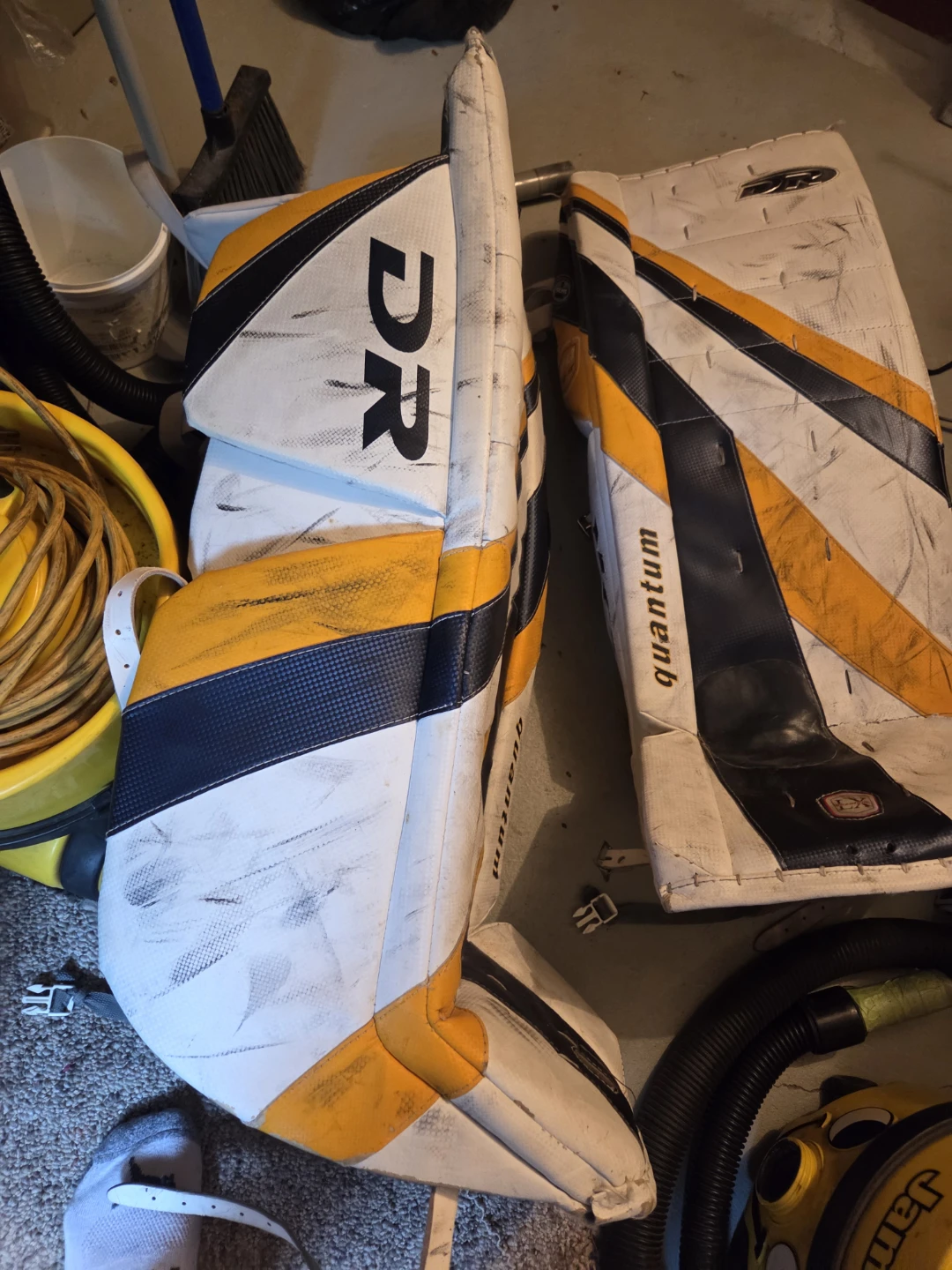 DR Quantum Goalie Leg Pads
