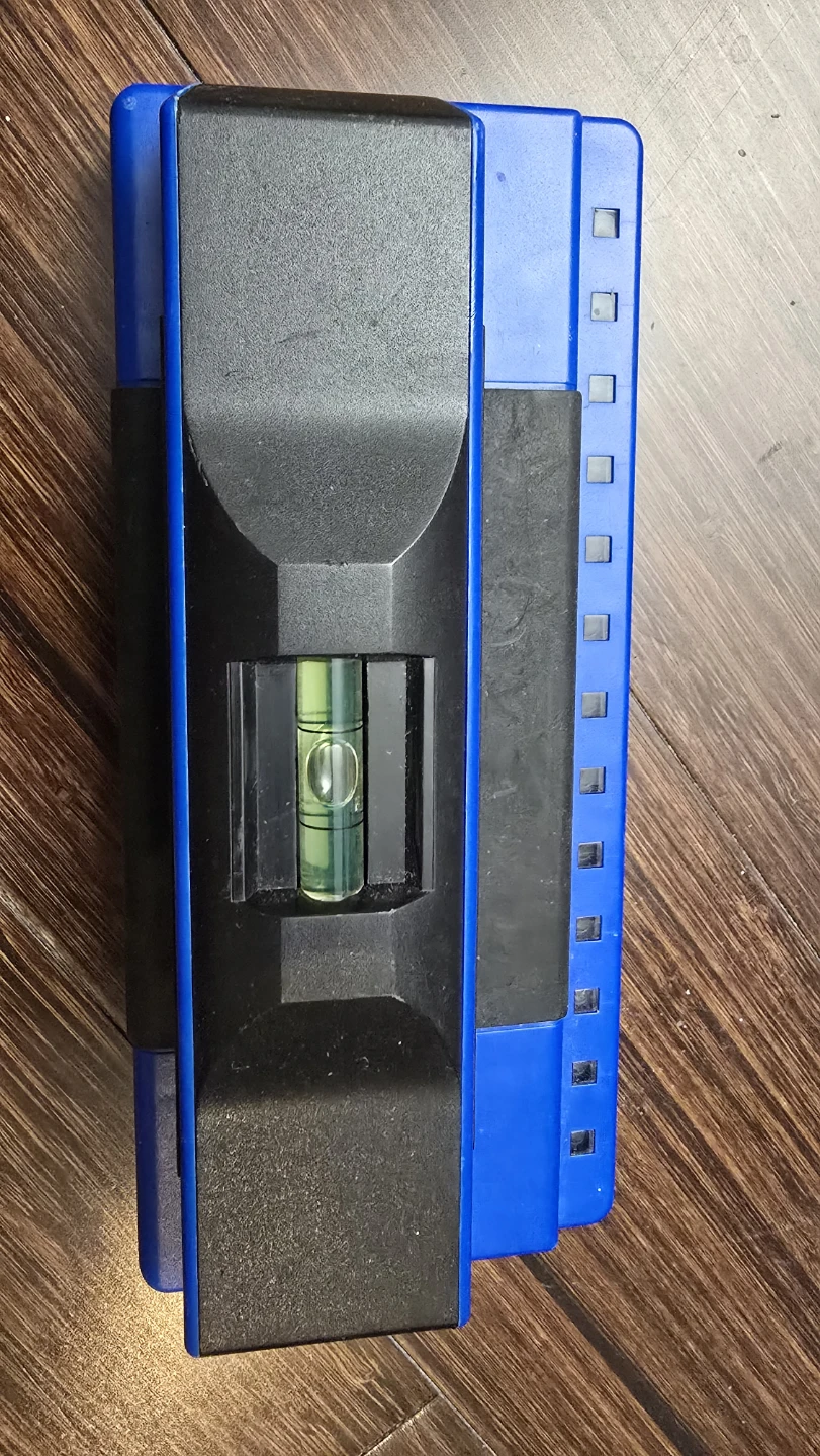 Precision Stud Finder with Level
