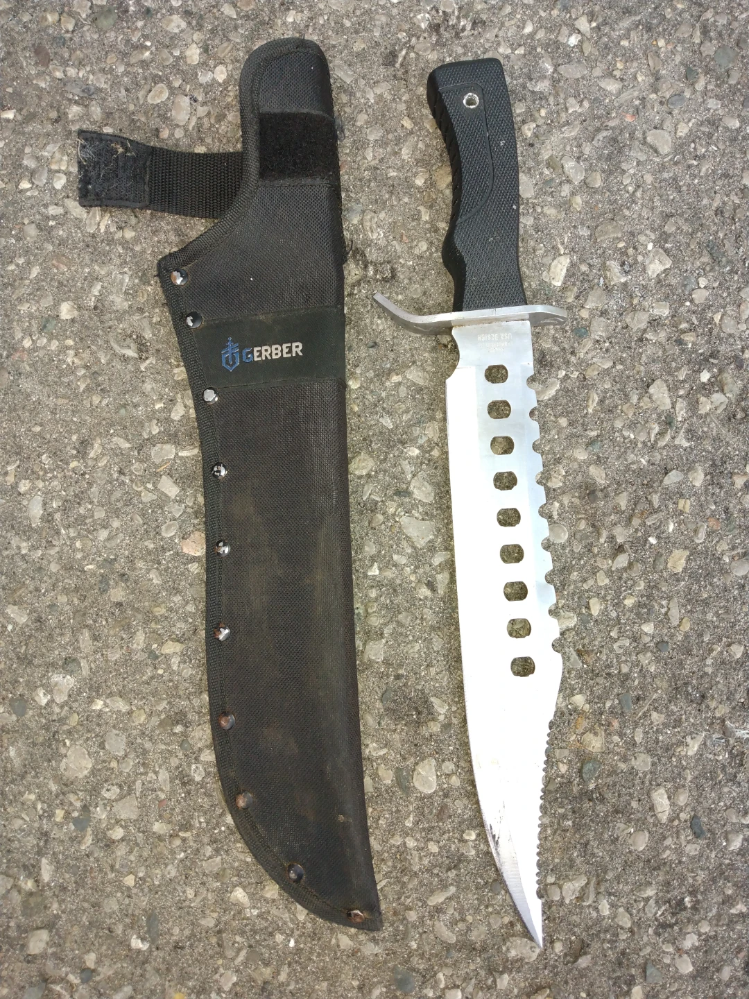 Gerber Survival Knife with Sheath