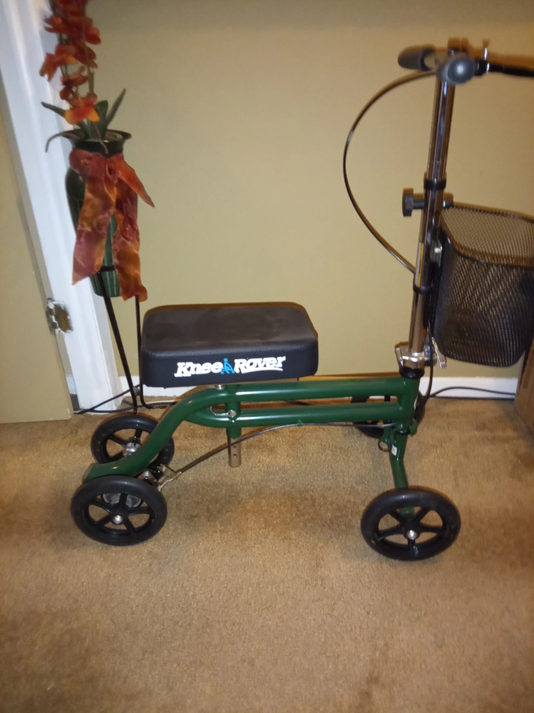 KneeRover Knee Scooter Walker