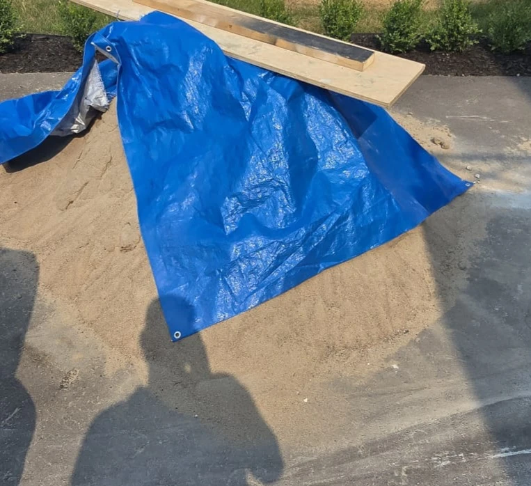 FREE! Loose pile of sand (~ 1 yard) - photo 2