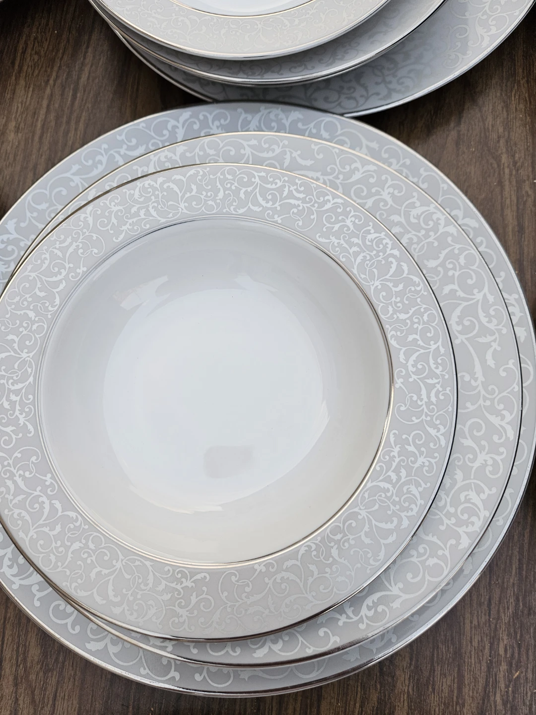 100 pieces mikasa dinnerware set - photo 5