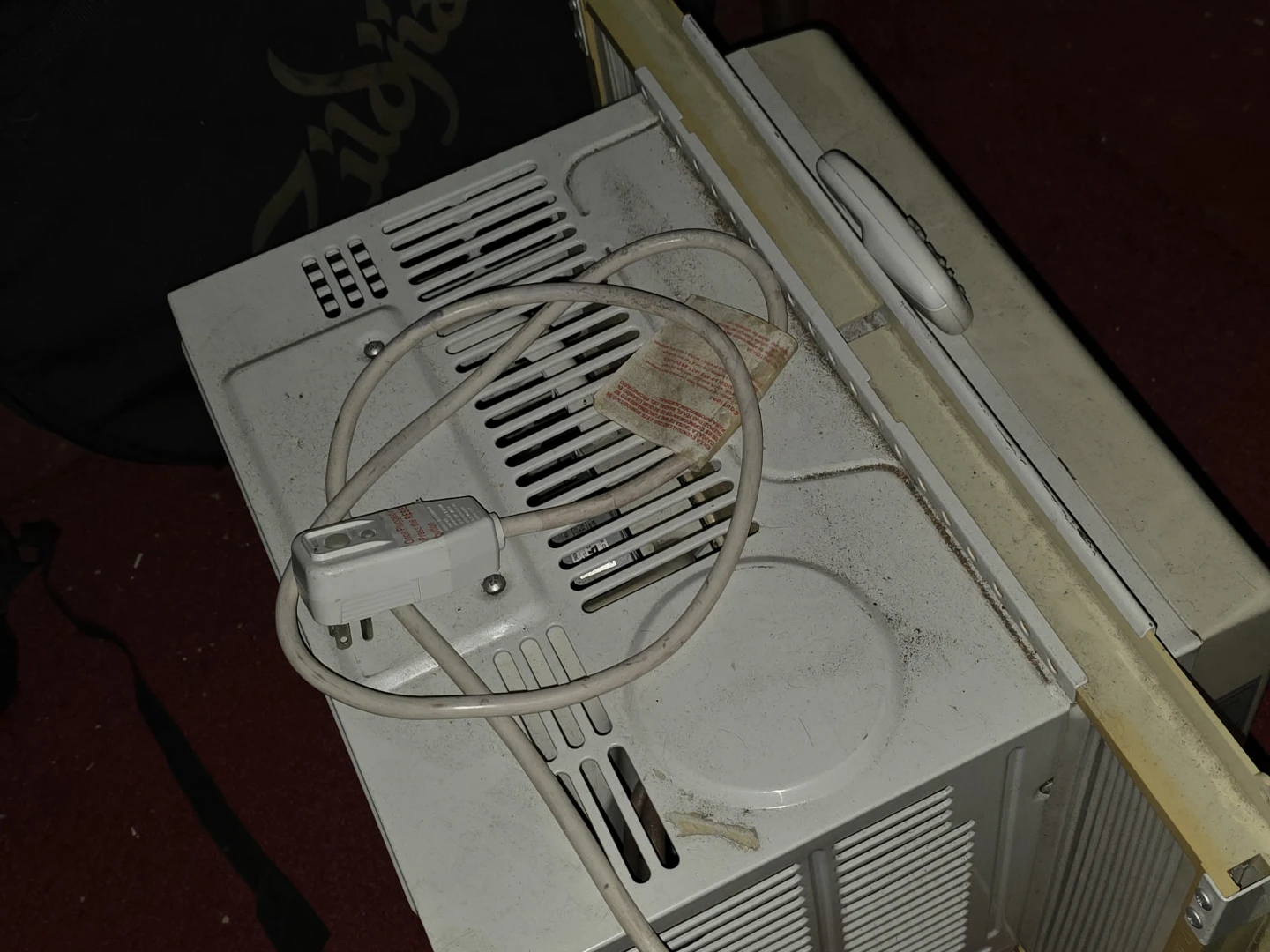 Keystone Window Air Conditioner - photo 3