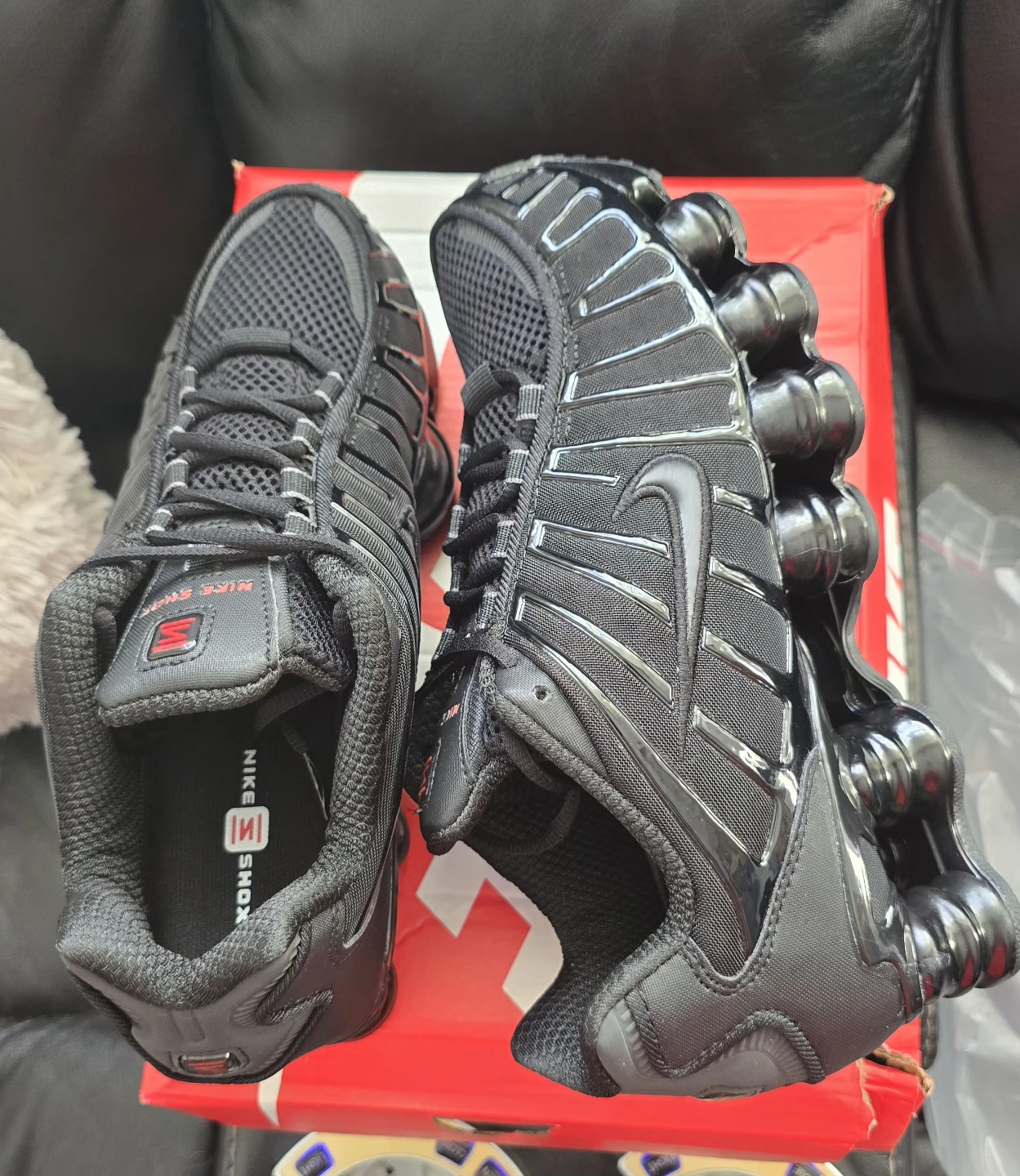 Brand new Nike Shox Sneakers Size 10 - photo 4