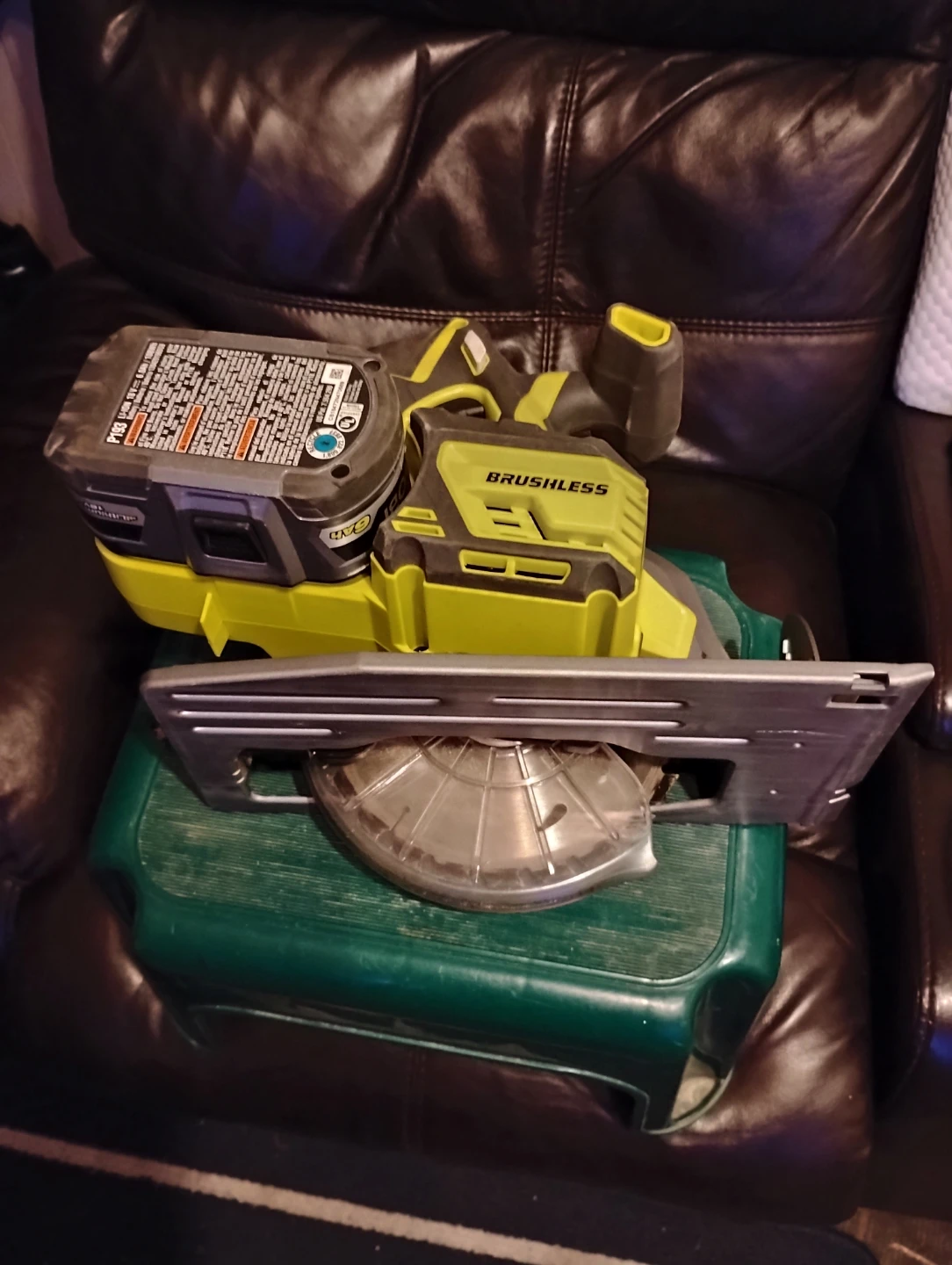 Ryobi Brushless Cordless Circular Saw with 6.0 Ah Battery - photo 3