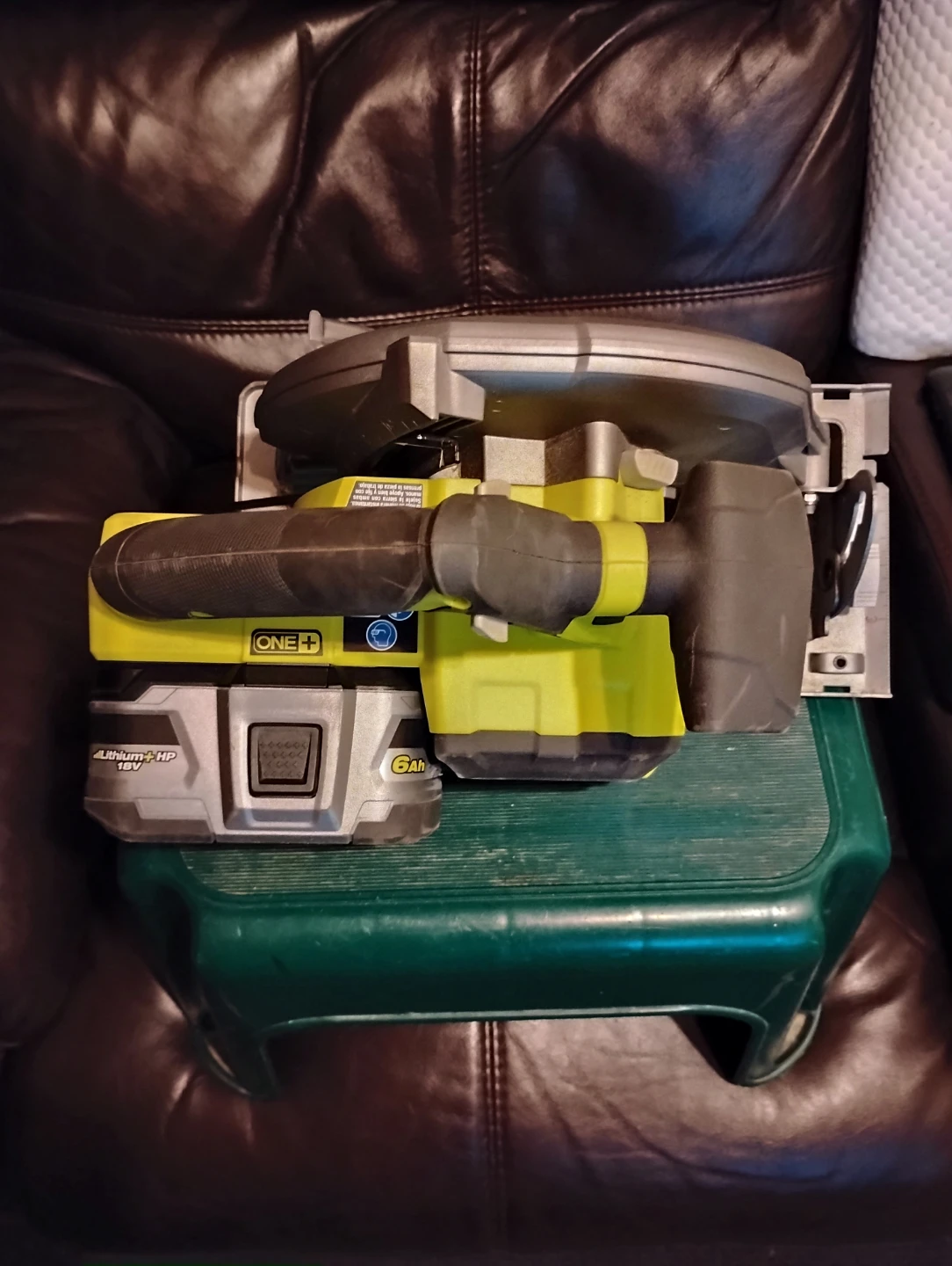 Ryobi Brushless Cordless Circular Saw with 6.0 Ah Battery - photo 2