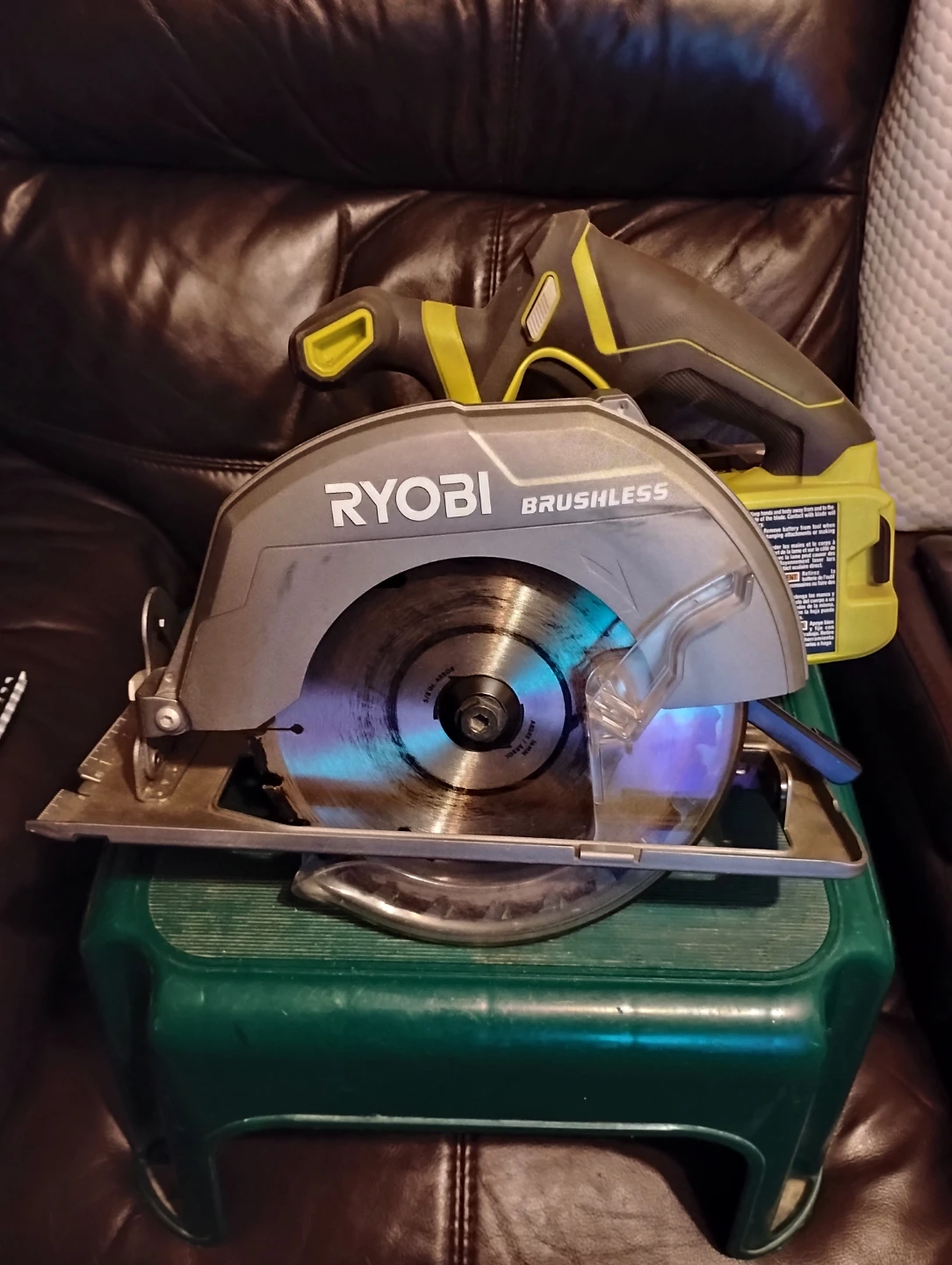 Ryobi Brushless Cordless Circular Saw with 6.0 Ah Battery
