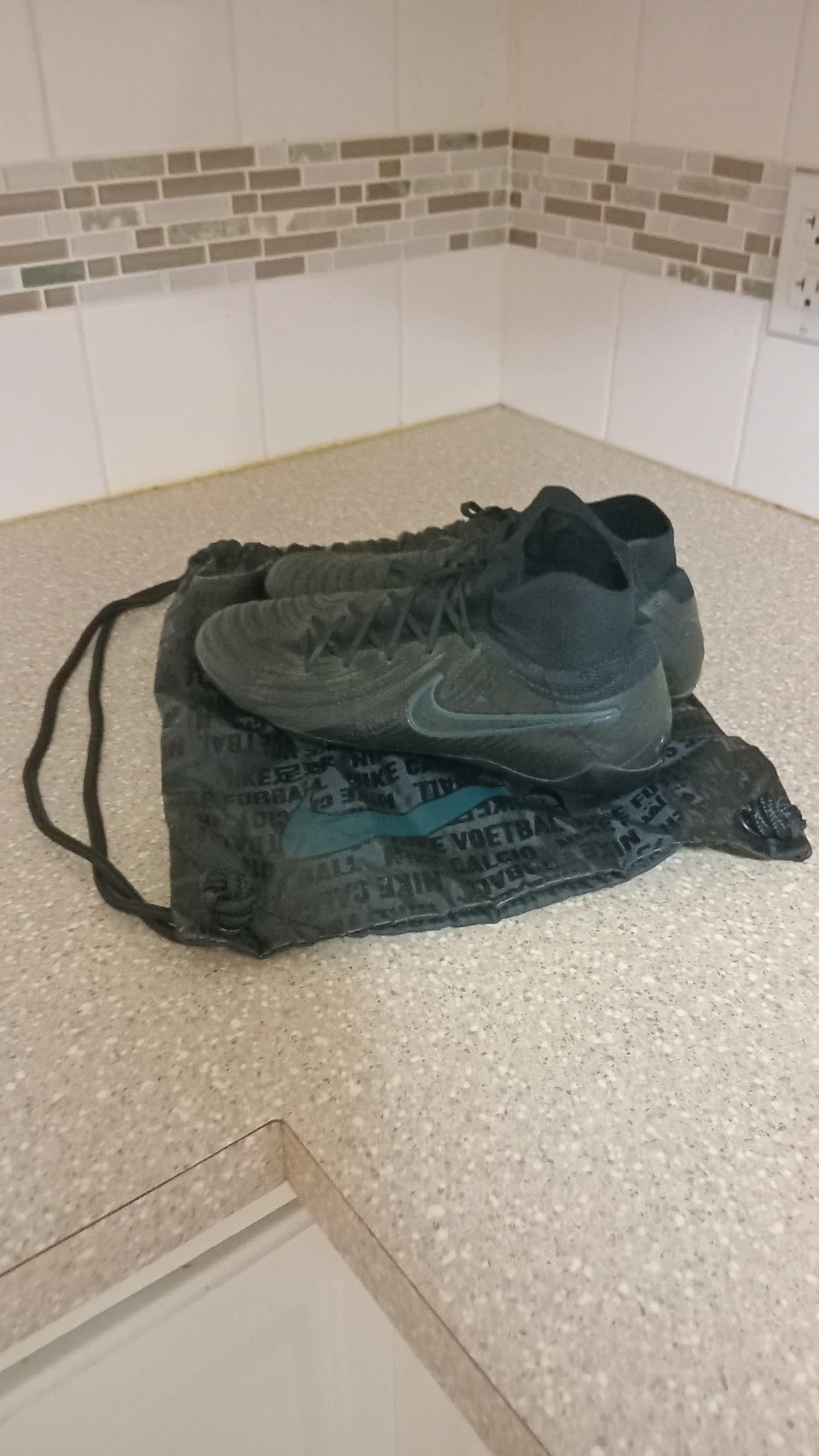 Nike Soccer Cleats with Drawstring Bag