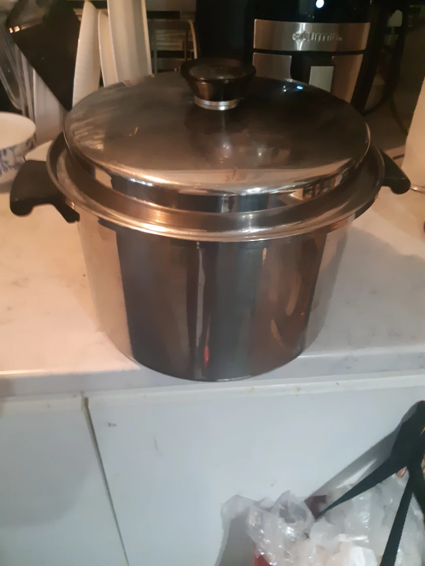 Queen Stainless Steel Stock Pot with Lid