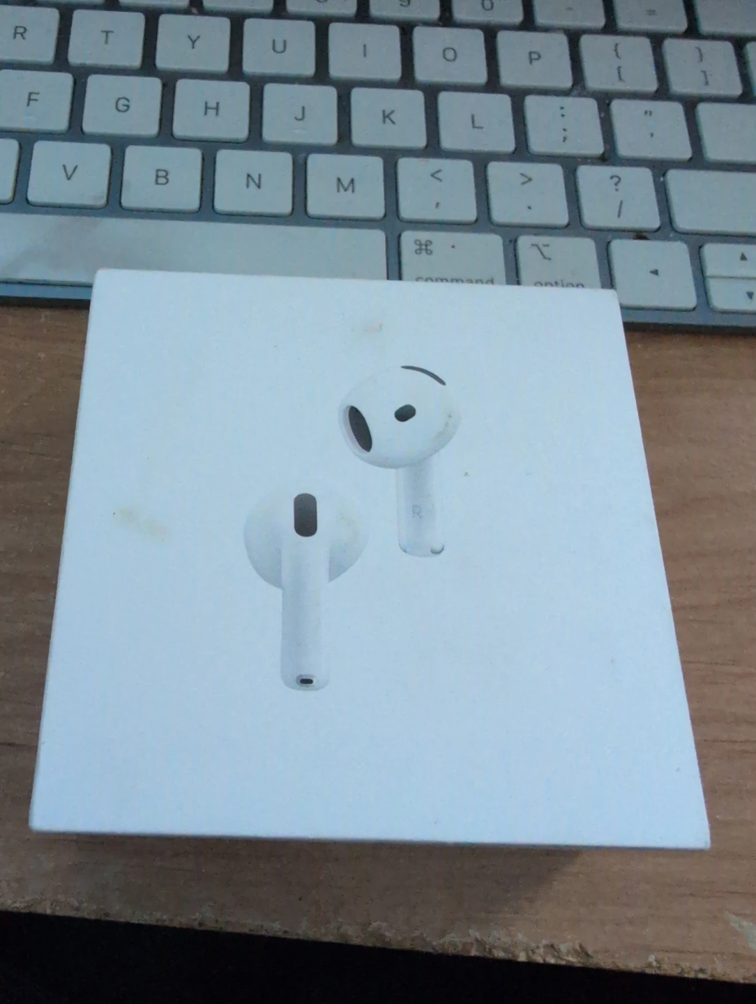 Apple AirPods 4 with ANC - photo 2