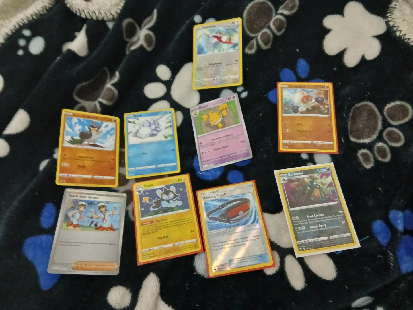 Assorted Pokémon Cards - photo 4
