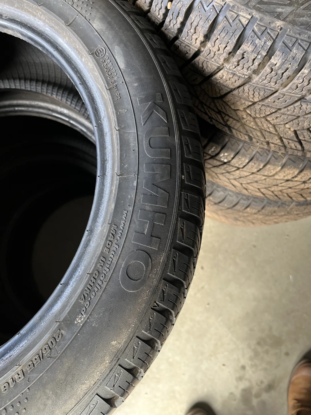 Kumho Solus 205/55R16 4 Seasons Tires (Set of 4) - photo 4