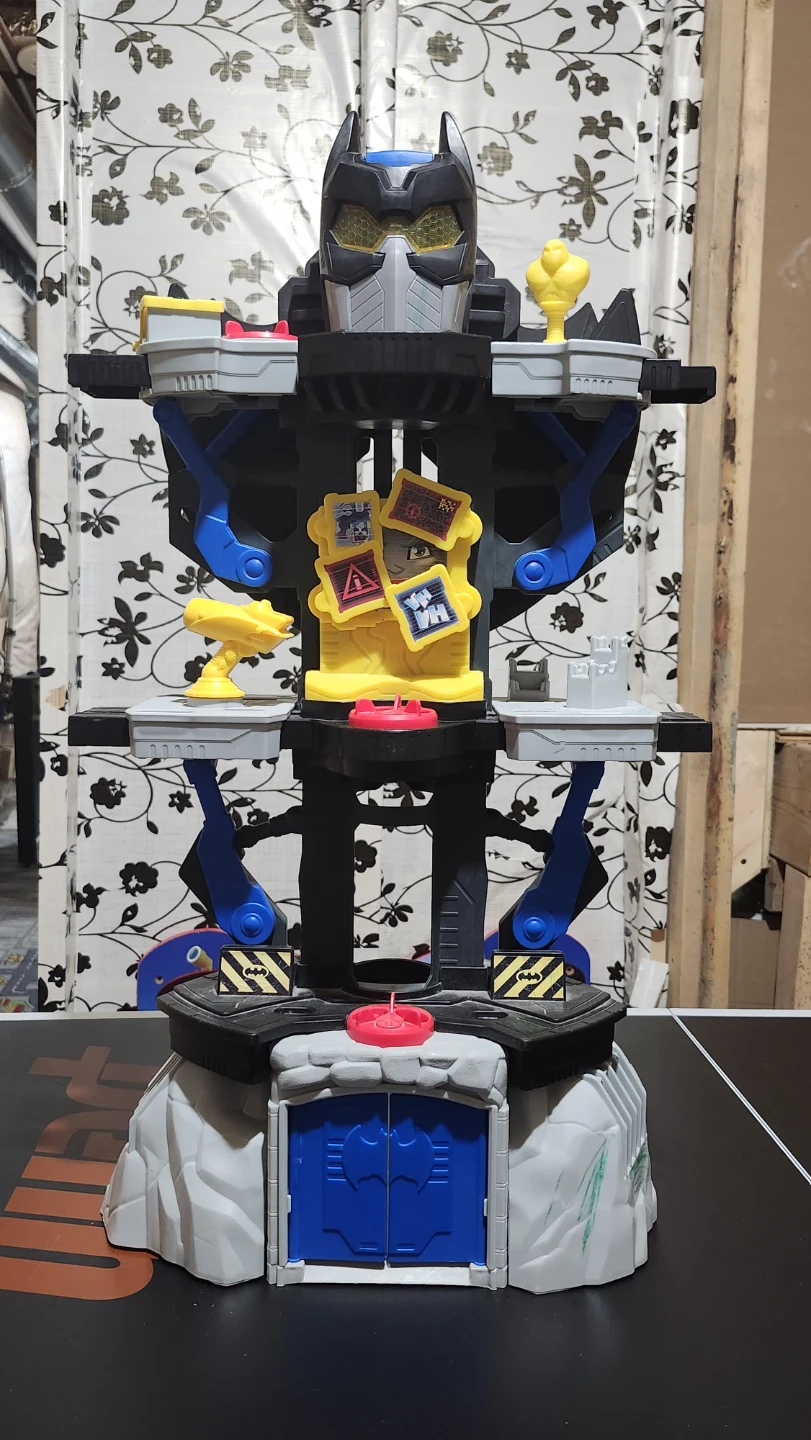 Imaginext DC Super Friends Bat-Tech Batman Playset